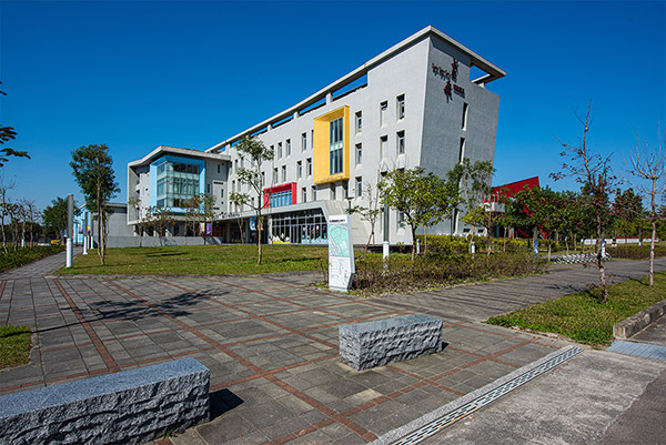 三峽台北大學